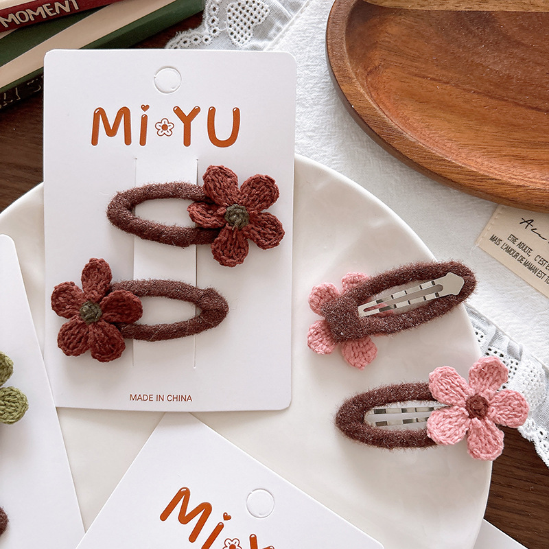 韓国製ベビーヘアクリップ2個入り、女の子用ニットフラワーシュ - Hair Care For Baby のレビューと価格